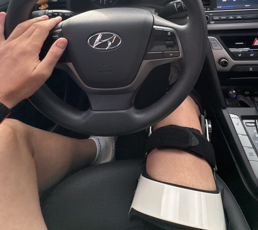 무릎 수술 후 운전
